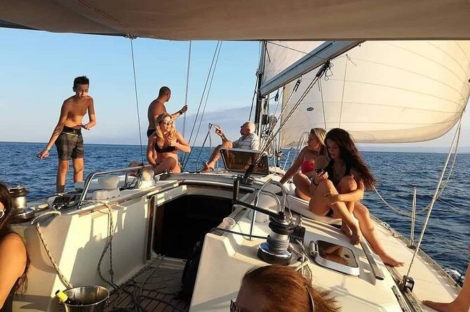 Sailing tour at sunset in catania - Snacks, Etna wine, and the aperitivo effect at golden hour