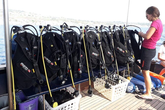 Scuba Diving Experience - Setting out from Aci Castello: meeting point and timing that matter