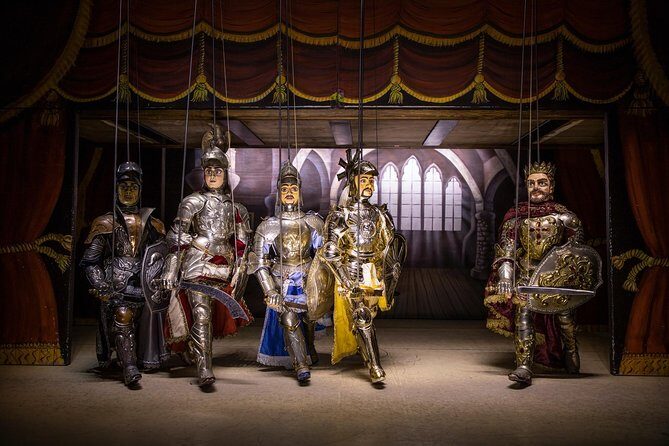 Sicilian puppets in Syracuse: show with behind-the-scenes visit - Who this puppets-and-backstage experience is perfect for