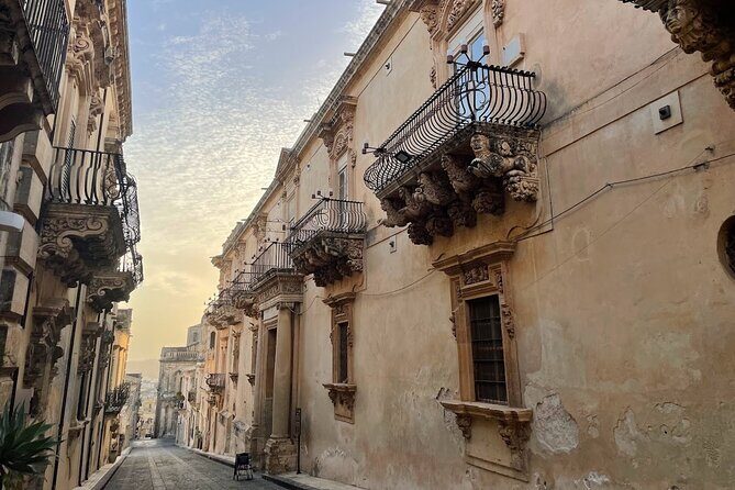 Syracuse Bicycle Rental - Building your 1-day route: Ortigia, quick beach time, and old tonnara