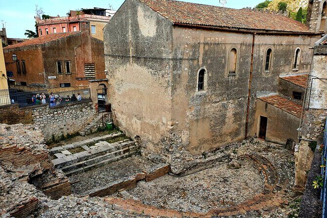 Taormina: A Self-Guided Audio Tour of Sicily’s Hilltop Town - Duomo di Taormina: architecture you can read