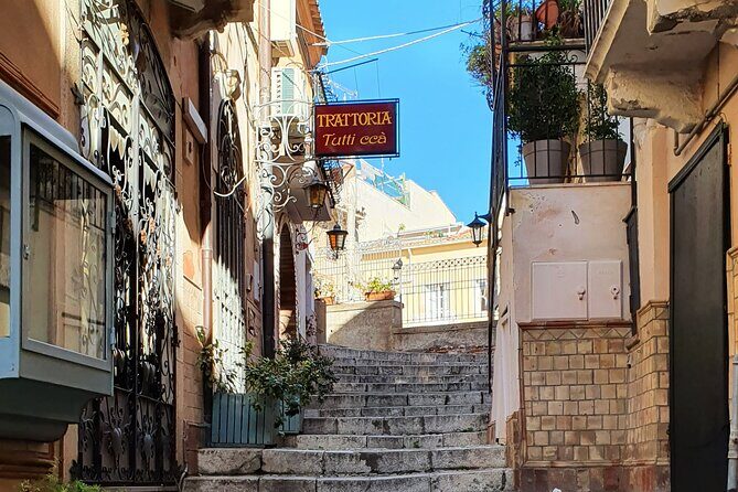 Taormina: A Self-Guided Audio Tour of Sicily’s Hilltop Town - Start at Terrazza Panoramica on Corso Umberto: views first