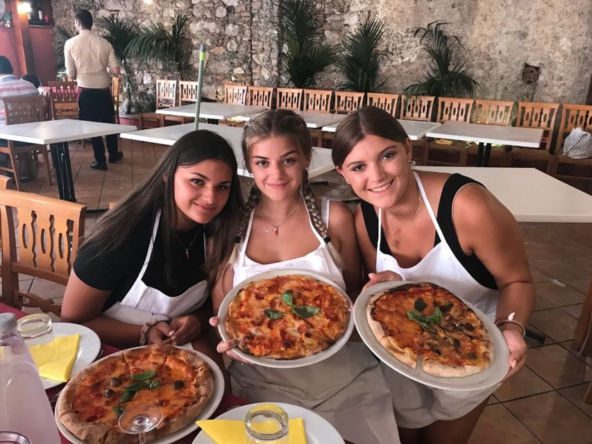 Taormina: Half-Day Pizza Making Class - Sauce and Toppings: How Sicilian Choices Make a Difference