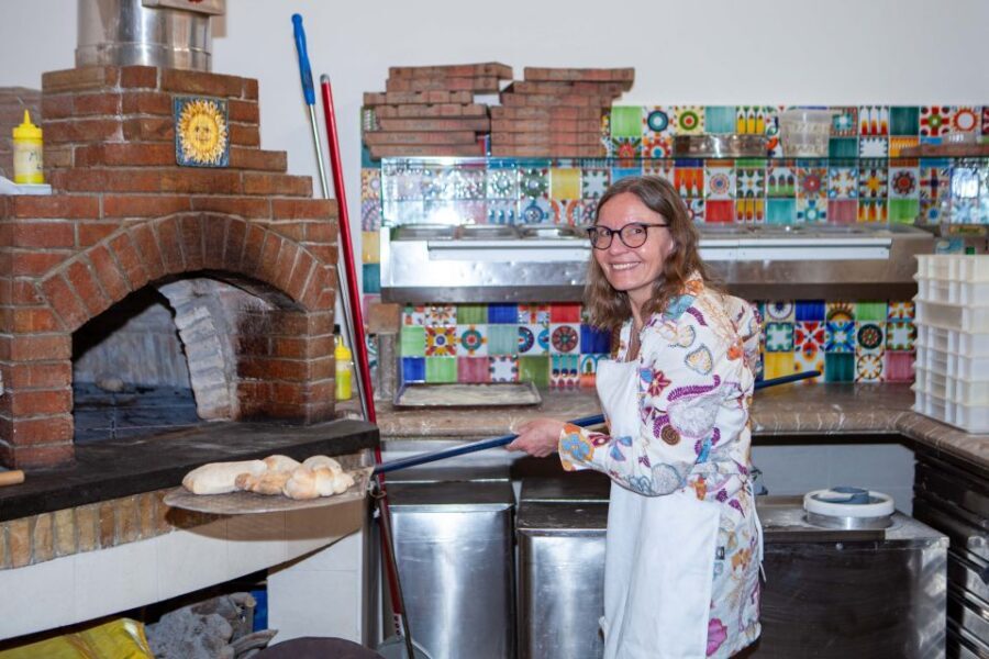 Taormina: Half-Day Pizza Making Class - The Pizza Oven Moment: Eating at the Table After You Cook