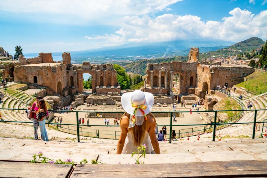 Taormina: Historical Highlights Private Guided Walking Tour - Starting at Arco di Porta Messina: Your Easy Kick-Off