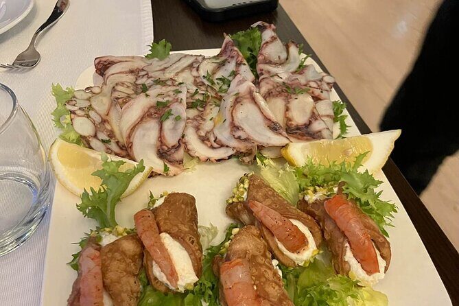 Taormina premium food & wine tour at rooftops and upscale bars - Stop 4: Piazza San Domenico de Guzman for the evening closer