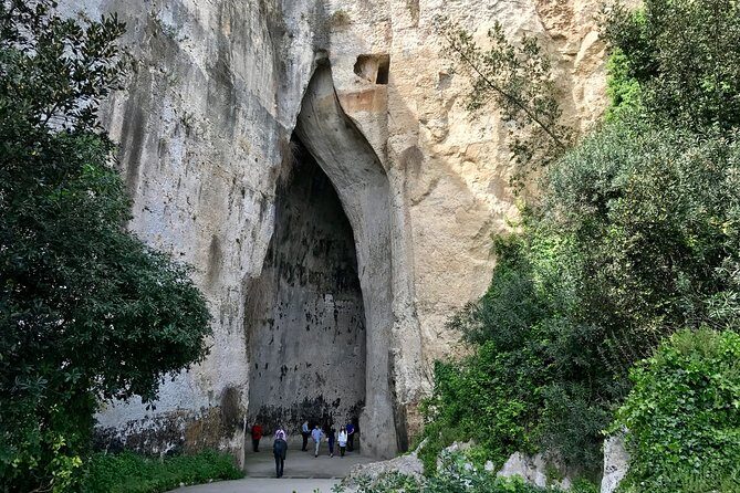 Taormina PRIVATE EAST COAST EXCURSIONS 2 Exclusive Days with Guide Driver - Day one: Etna and Savoca without the usual headache