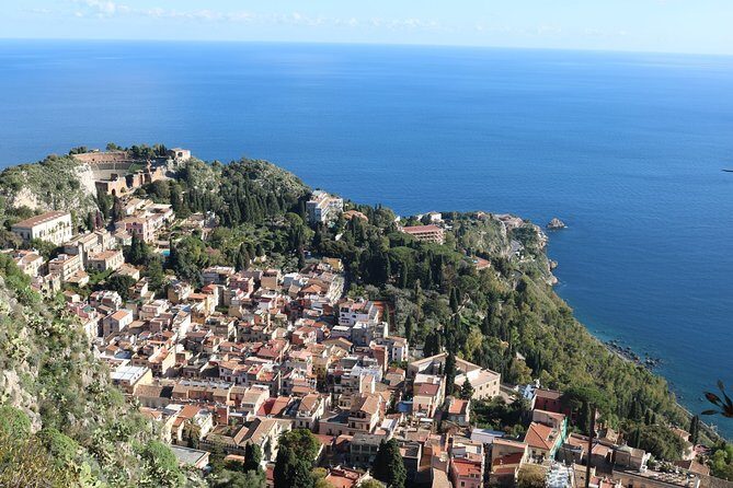 Taormina Private Walking Tour - Corso Umberto’s heart: Piazza IX Aprile, the view-and-life stop
