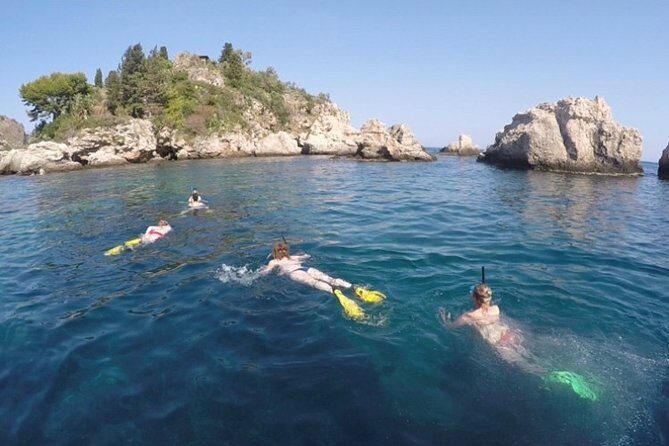Taormina snorkeling experience - Stop 1 at Isola Bella: Love Bay Lagoon Time