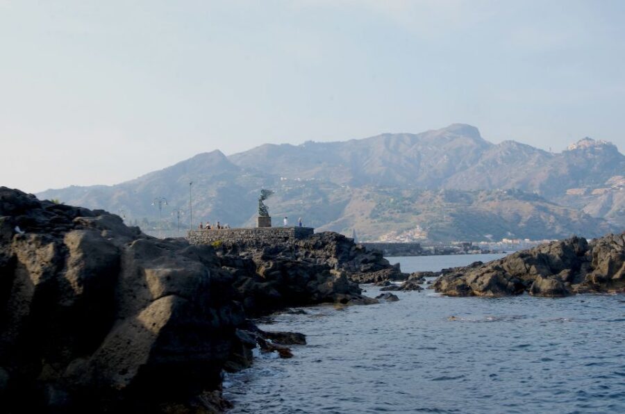 Taormina: White Lotus Tour - Dolphin watching: nature’s bonus if the sea cooperates