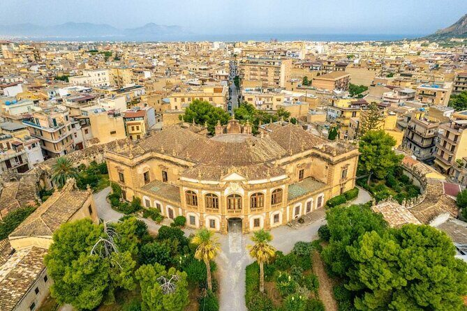 Tour of Villa Palagonia and Street Food itinerary in Bagheria - Key moments that make this tour worth your time