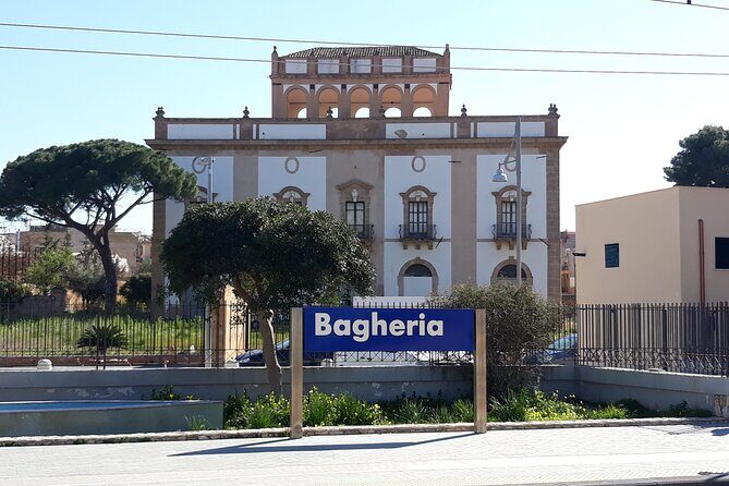 Tour of Villa Palagonia and Street Food itinerary in Bagheria - Villa Palagonia and the Villa dei mostri: the star attraction