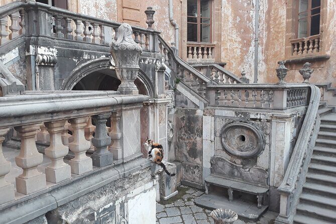 Tour of Villa Palagonia and Street Food itinerary in Bagheria - Timing, pacing, and what 3 hours feels like in real life