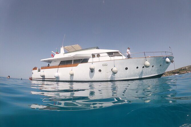 Yacht excursion Shalimar IV - Favignana and Levanzo from Trapani: a smart 8-hour format